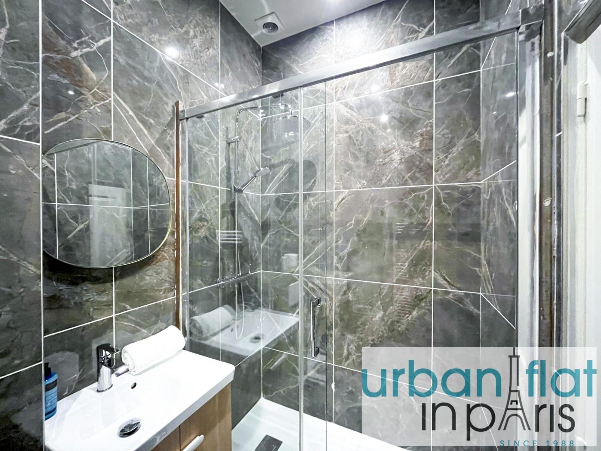 Urban Flat 63 - Beautiful 3 Bedroom Flat Champs-Elysees Paris Eksteriør bilde